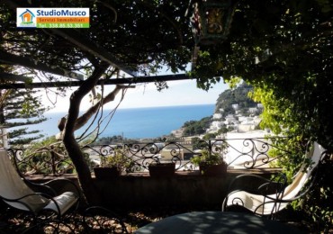 Appartamento Indipendente in vendita a Capri