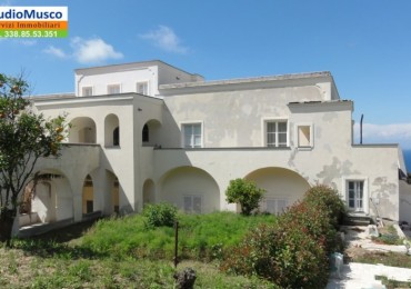 Appartamento Indipendente in vendita a Capri