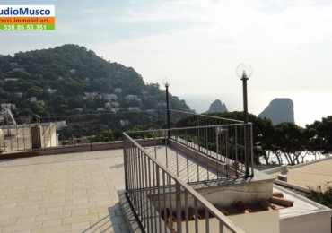 Appartamento in vendita a Capri