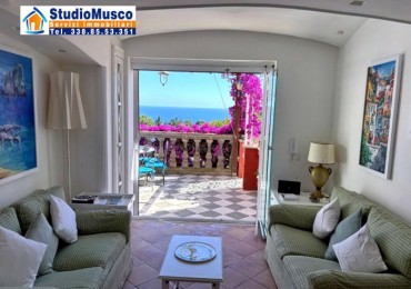 Appartamento in vendita a Capri