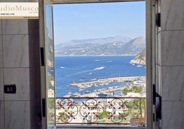 Appartamento Indipendente in vendita a Capri