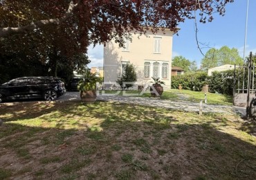 Villa - Villetta in vendita a Lucca