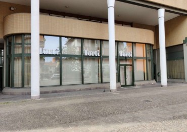 Immobile Commerciale - Locale in vendita a Sesto San Giovanni