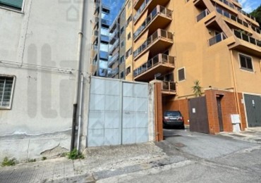 Immobile Commerciale - Locale in vendita a Messina