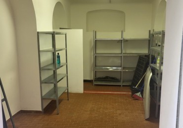 Magazzino in vendita a Genova