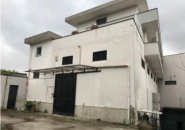 Immobile Commerciale - Locale in vendita a Casapulla