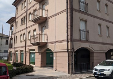 Immobile Commerciale - Locale in affitto a Stradella
