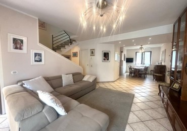 Villa - Villetta in vendita a Campi Bisenzio