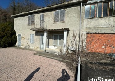 Casa Semi Indipendente in vendita a Lauriano