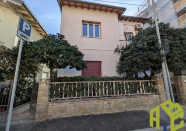 Appartamento Indipendente in vendita a Rosignano Marittimo