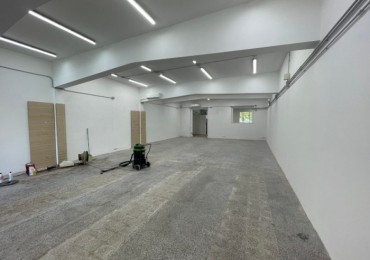 Immobile Commerciale - Locale in affitto a Prato