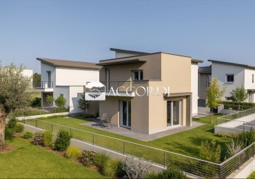 Casa Bi-Trifamiliare in vendita a San Vendemiano