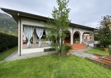 Villa - Villetta in vendita a Camaiore