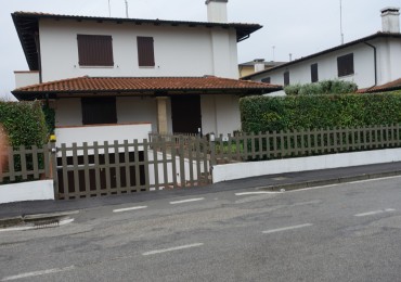 Casa Bi-Trifamiliare in affitto a Stra