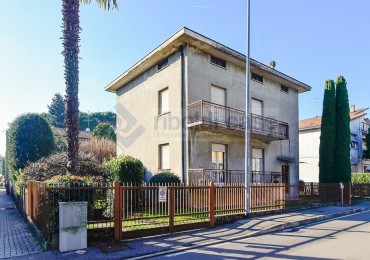 Casa Indipendente in vendita a Mariano Comense