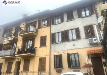 Appartamento in vendita a Barzanò