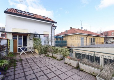 Casa Semi Indipendente in vendita a Mariano Comense