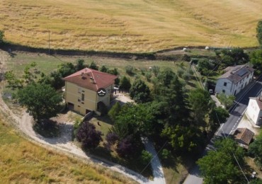 Casa Indipendente in vendita a Fossombrone