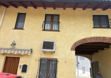 Villetta a schiera in vendita a Dorno