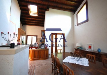 Villa - Villetta in vendita a Pieve di Soligo