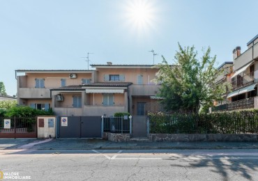 Villa - Villetta in vendita a Paullo